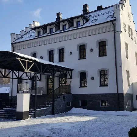 Lägenhetshotell Palac Jugowice 4*