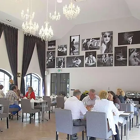 Palac Jugowice 아파트호텔 Zagórze Śląskie